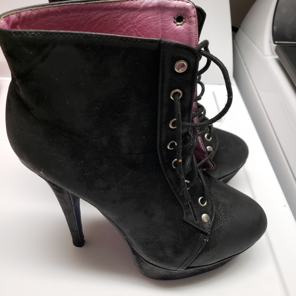 Platform booties - Picture 2 of 5